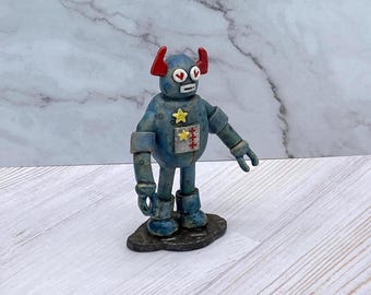 Mini Robot Sculpture – Handmade Ceramic Robot Figurine, Geek Gift, Quirky Desk Buddy