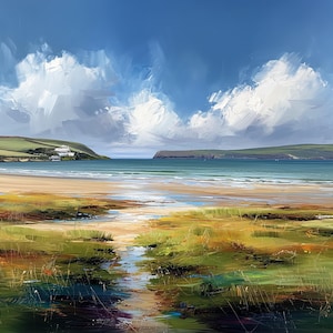 Può includere: Dipinto impressionista di un paesaggio costiero. L'opera raffigura una spiaggia sabbiosa, aree erbose verdi e dolci colline sotto un cielo blu brillante pieno di soffici nuvole bianche. L'oceano è visibile sullo sfondo.