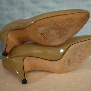 1950's Taupe and Pastel Pink Valley Brand Heels Size 6BROAD image 4