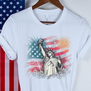 Statue of Liberty Shirt, Independence Day Tee Shirt, 4th of July Shirt, USA Shirt, Patriotic Shirt, America Shirt Tee, Gift For Her