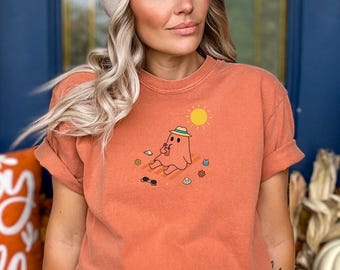 Comfortkleuren Ghost Summerween-shirt, girly Halloween-shirt, Spooky Season-T-shirt, cadeau voor Halloween, Summer Beach-T-shirt, schattig spookontwerp