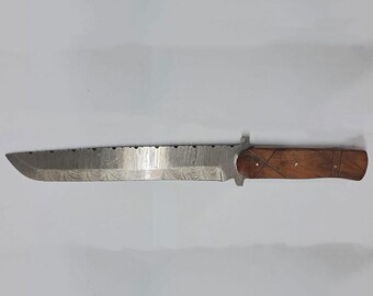 Damascus Steel Hunting Knife: Handmade Patterned Blade, Rosewood Handle, Leather Sheath