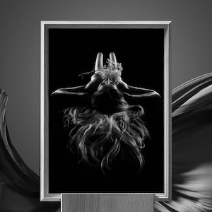ケルパーのLichtlinien auf dem Körper、芸術写真、Körperlandschaft、Körper、Schwarzweiß、Licht、Aktfotografie、写真、Teilakt、Kunst