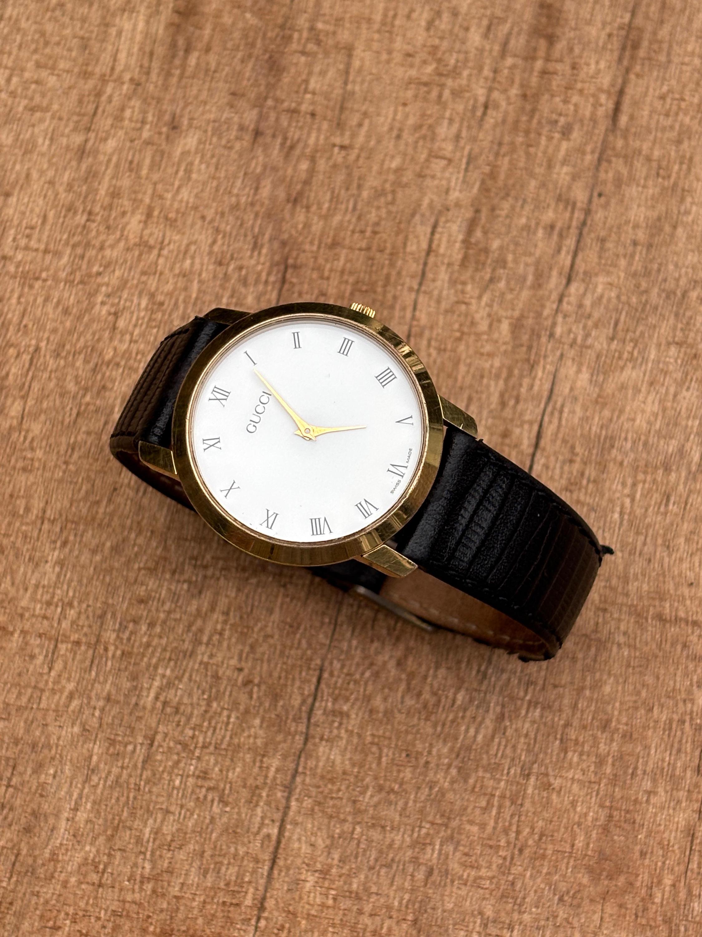 Vintage SWISS MADE Watch Quartz Gucci Shelly Line 2200M Gold 