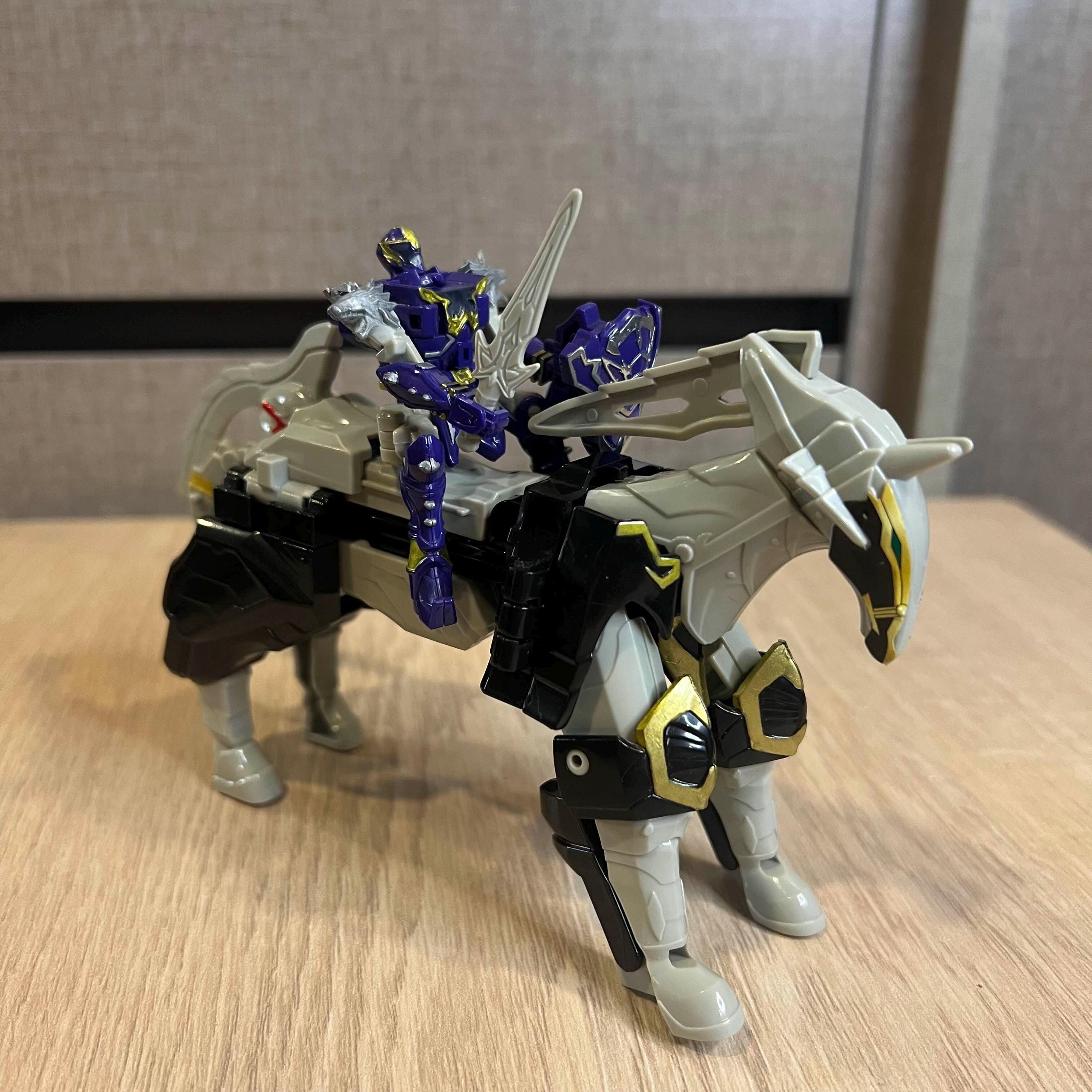 Centaurus Wolf Megazord Candytoys & Minipla Powerranger Mystic