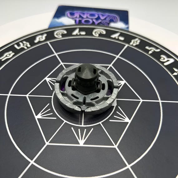 Beyblade Aquila Earth Eagle 145WD Metal Fusion Beyblade Tomy