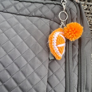 Portachiavi a forma di fetta d&#39;arancia all&#39;uncinetto, portachiavi a forma di fetta d&#39;arancia, ciondolo per borsa, regali carini per ragazze, regali fatti a mano