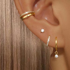 Ensemble de boucles d'oreilles Huggie en plaqué or : zircone cubique, acier inoxydable, 4 pièces