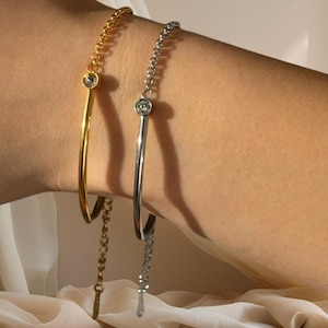 Dainty Gold Bar Bracelet: Stainless Steel Chain with Zircon Accent