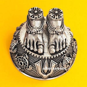 Vishnu Padam en argent pur pour la décoration de temple, Vishnu chrana en argent pour pooja, dieu hindou Vishnu Padam pour Puja, temple de la maison et cadeaux