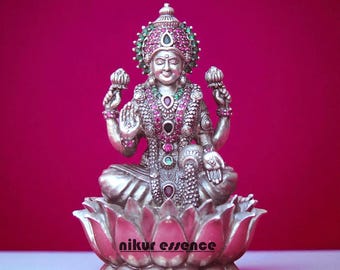 Reines Silber handgefertigtes Laxmi Idol, Lakshmi Devi, Dhan ki Devi Silber für Puja & Festivals