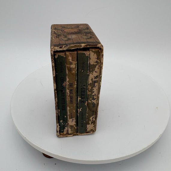Vintage Nutshell Library 1st Edition 1962 by Maurice Sendak 4 Book