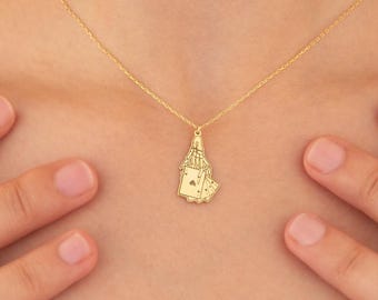 Collar con colgante de mano de póker, colgante de carta de juego, collar con dije de jugador, delicado collar de oro, regalo de joyería de casino para amantes de las cartas.