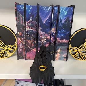Suriel Figur – Fan-made 3D Print mit individuell anpassbarer Teetasse | ACOTAR-inspiriert