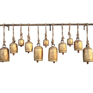 Set mit 12 hängenden Messingglocken - handgefertigter goldener Vintage-Stil für Weihnachtskränze, Wanddekoration, Hochzeitsdekorationen
