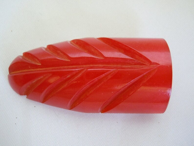 Deeply Carved Cherry Red Bakelite Barrette - Authentic Made in France Clip Art Deco Carved Cherry Red Bakelite Dress Clip Vintage  main image 4