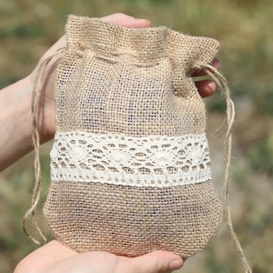 Burlap Gift Bag, Lace Rustic Wedding Favor for Guests Bulk – Handmade Drawstring Bag for Bridal Shower, Bachelorette, Baby Shower, Welcome