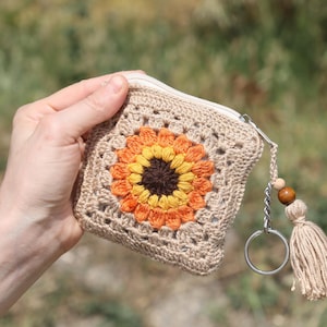 Bolsa pequena de crochê com zíper – Porta-cartões quadrado floral da vovó, capa para AirPods, sacola de presente personalizada feita à mão em massa para festa de casamento para convidados