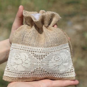 Burlap Drawstring Bags Bulk Pack ,Lace Wedding Favor for Guests -Handmade Jute Gift Bag for  Staff,Bachelorette, Baby Shower,Christmas Party