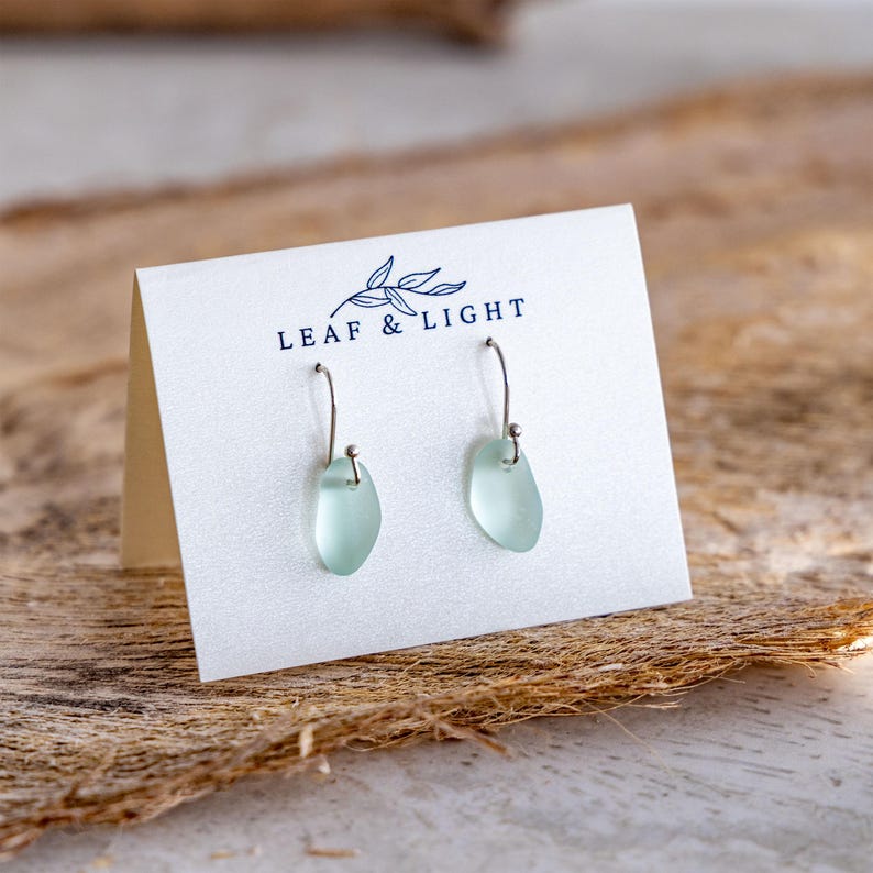 Cultured Sea Glass Earrings, Aqua Recycled Glass Drop Earrings, Silver Plated Frosted Glass Earrings, Coastal Beach Jewelry Gift for Her Bild 4
