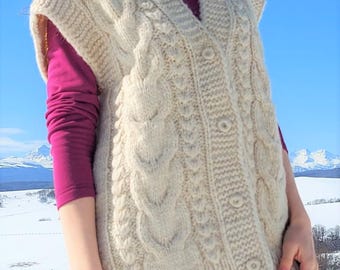 Vintage John Molloy Aran Knit Cardigan: Cream Virgin Wool Irish 