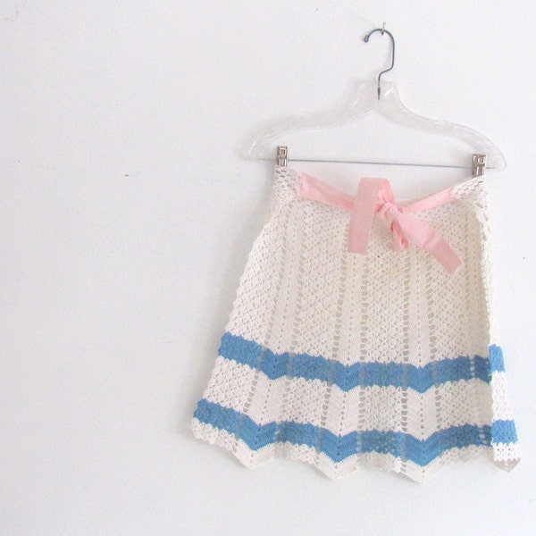 Vintage Crochet Apron Cotton Chevron Pattern 1940s Apron White Blue