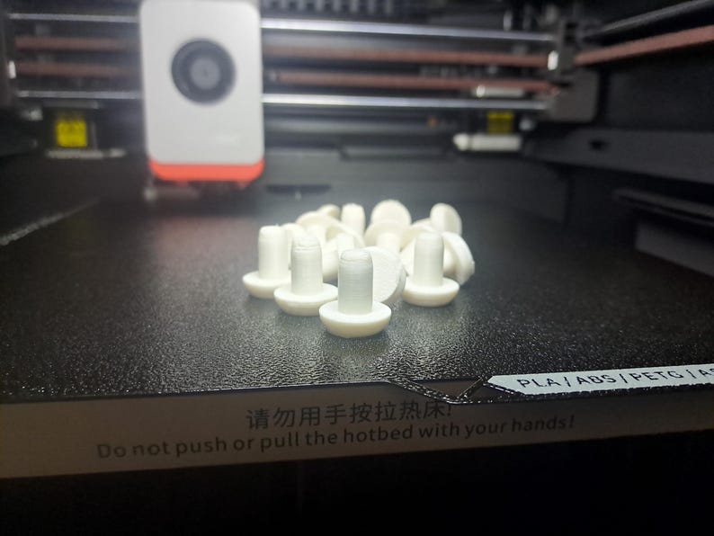 Custom 3D printing service from Italy showing made-to-measure prototypes and gadgets printed in PLA and ABS. High quality FDM 3D printed objects designed for personalized gifts, functional parts, cosplay accessories, and modern home decor. Ideal for custom prototypes, unique 3D print gifts, STL file printing, and creative ideas turned into real objects
