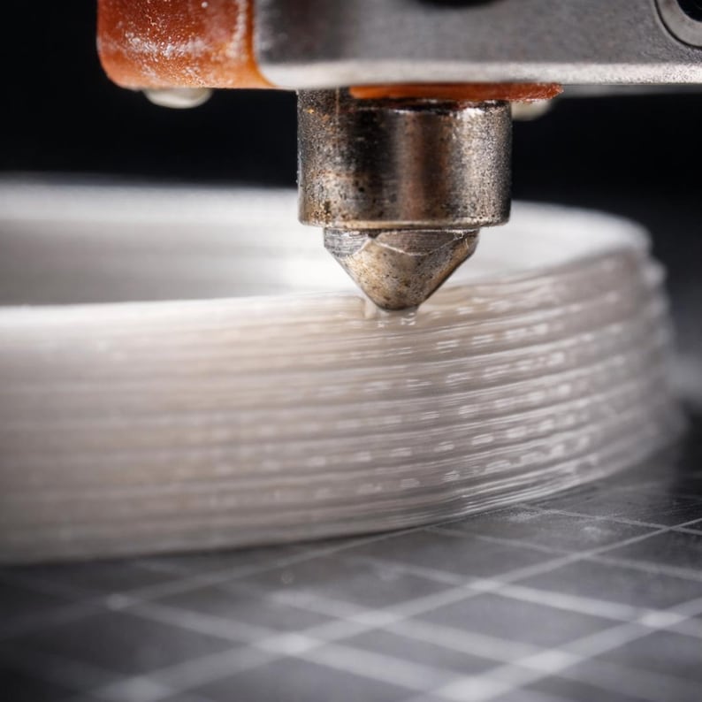Custom 3D printing service from Italy showing made-to-measure prototypes and gadgets printed in PLA and ABS. High quality FDM 3D printed objects designed for personalized gifts, functional parts, cosplay accessories, and modern home decor. Ideal for custom prototypes, unique 3D print gifts, STL file printing, and creative ideas turned into real objects