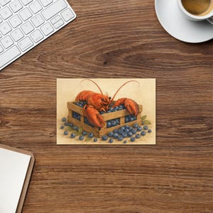 Langosta con arándanos – Tarjeta de felicitación costera de 4x6 – Folksy Maine Cabin Art