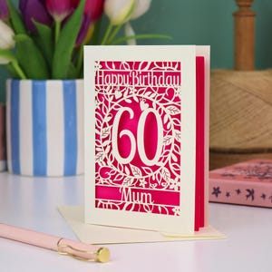 Carte d'anniversaire pour les 60 ans | Motif floral personnalisé découpé au laser