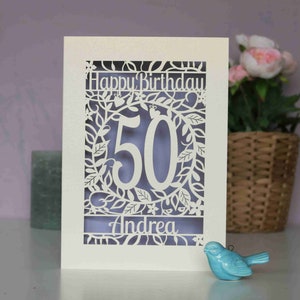 Carte d'anniversaire personnalisée découpée au laser, découpée au laser, fleur d'âge, carte d'âge floral joyeux anniversaire, cartes faites main au Royaume-Uni Lilac