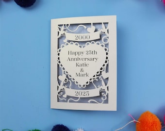 Carte papercut d'anniversaire de mariage en argent, carte personnalisée 25e anniversaire