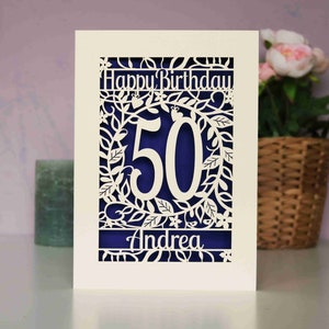 Carte d'anniversaire personnalisée découpée au laser, découpée au laser, fleur d'âge, carte d'âge floral joyeux anniversaire, cartes faites main au Royaume-Uni Infra Violet