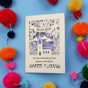 Carte de mariage personnalisée en papier découpé – Carte souvenir de mariage à l'église découpée au laser