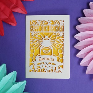 Personalisierte Papercut Biene Geburtstagskarte
