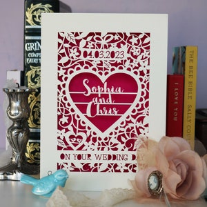 Papier découpé personnalisé le jour de votre mariage, carte de mariage découpée au laser, carte découpée en papier pour mariage, sku_On_Your_Wedding_Day Shocking Pink