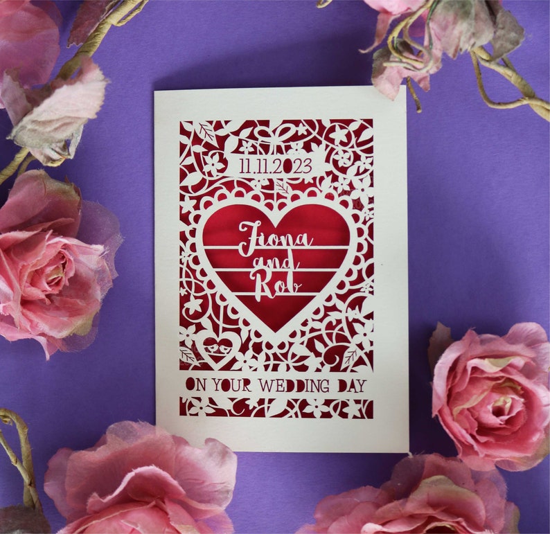 Carte personnalisée le jour de votre mariage, carte de mariage découpée au laser, carte de mariage découpée au laser, cartes faites main au Royaume-Uni Dark Red