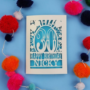 Carte personnalisée 30e anniversaire – Papier découpé, joyeux anniversaire personnalisé, conception découpée au laser