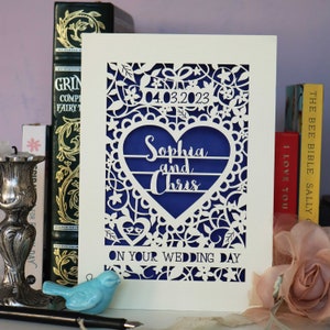 Carte personnalisée le jour de votre mariage, carte de mariage découpée au laser, carte de mariage découpée au laser, cartes faites main au Royaume-Uni Violet