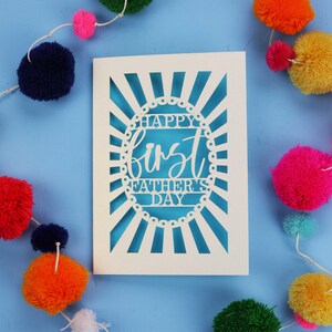 Première carte de fête des pères, carte souvenir découpée au laser d'un nouveau bébé, fils ou fille