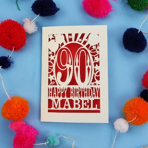 Carte personnalisée 90e anniversaire – Papier découpé, joyeux anniversaire personnalisé, conception découpée au laser