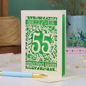 Carte découpée en papier pour les noces d'émeraude, carte florale personnalisée pour le 55e anniversaire - 55 années exceptionnelles
