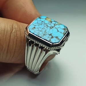 手作りのスターリングシルバー製フェロザリング – 天然オーバルブルーターコイズを使用したメンズリング