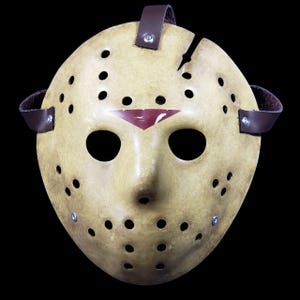 Hockey Mask jason Part 6 beige  first ecene , exclusive edition. Handmade Horror Collectible halloween cosplay replica realistic effects.