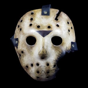 Hockey Mask jason Part 7 destroyed burned, Handmade Horror Collectible halloween cosplay replica realistic painted.