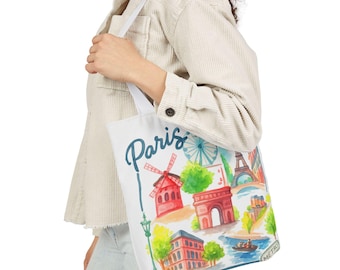 Könnte beinhalten: Weiße Tragetasche mit einer Aquarellillustration von Pariser Wahrzeichen, darunter der Eiffelturm, der Arc de Triomphe und die Moulin Rouge. Das Wort "Paris" ist kursiv geschrieben. Die Tasche hat weiße Träger.