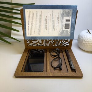 Book Valet, Wooden Book Stand, Bookmark Stand, Gifts for Bookworms, Wooden Gift Idea, Thumb Page Holder