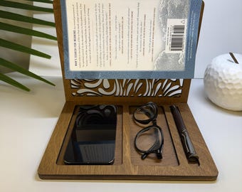 Book Valet, Wooden Book Stand, Bookmark Stand, Gifts for Bookworms, Wooden Gift Idea, Thumb Page Holder