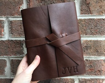 Schulabschlussgeschenk, gefüttertes Ledertagebuch, graduiertes Geschenk für 8.Klasse, High School, Master-Abschluss, Jurafakultät, MBA oder Lehrerruhestand