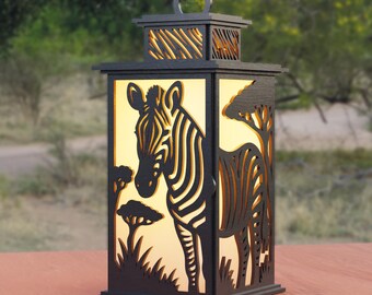 Archivo de corte láser de linterna de cebra / Linterna de vida silvestre de safari SVG / Decoración de cebra africana / Linterna de madera Glowforge y xTool / Descarga digital de 3 mm